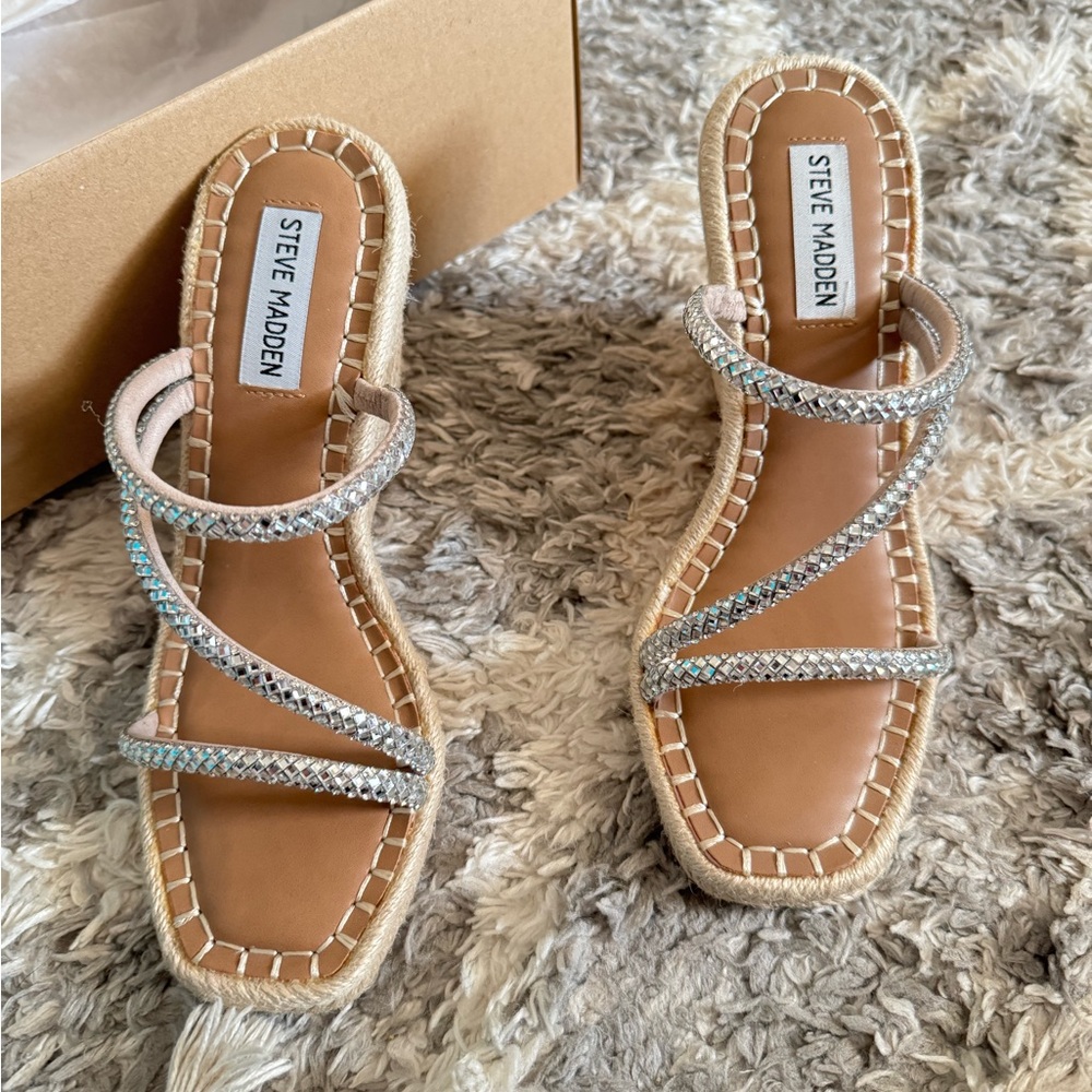 Steve Madden Silver rhinestone Strappy Espadrille Slide Sandals NWT IN BOX
